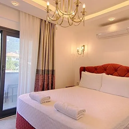 Vila Oeluedeniz Private With Pool