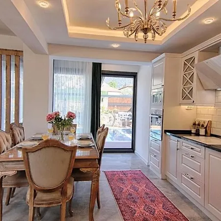 Oeluedeniz Private With Pool Vila Fethiye