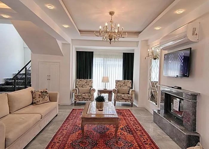 Vila Oeluedeniz Private With Pool *