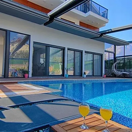 Oeluedeniz Private With Pool *