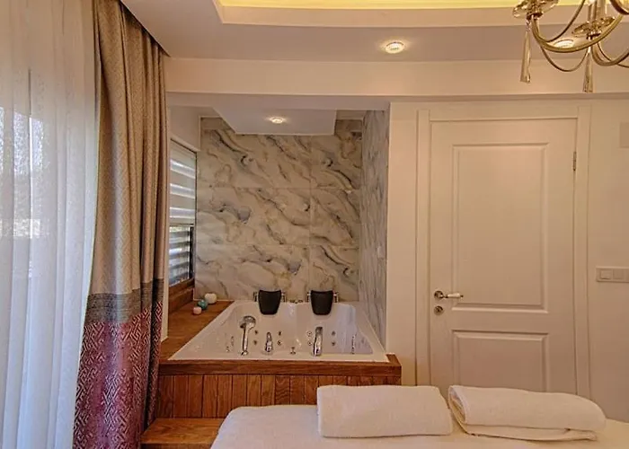 Villa Oeluedeniz Private With Pool